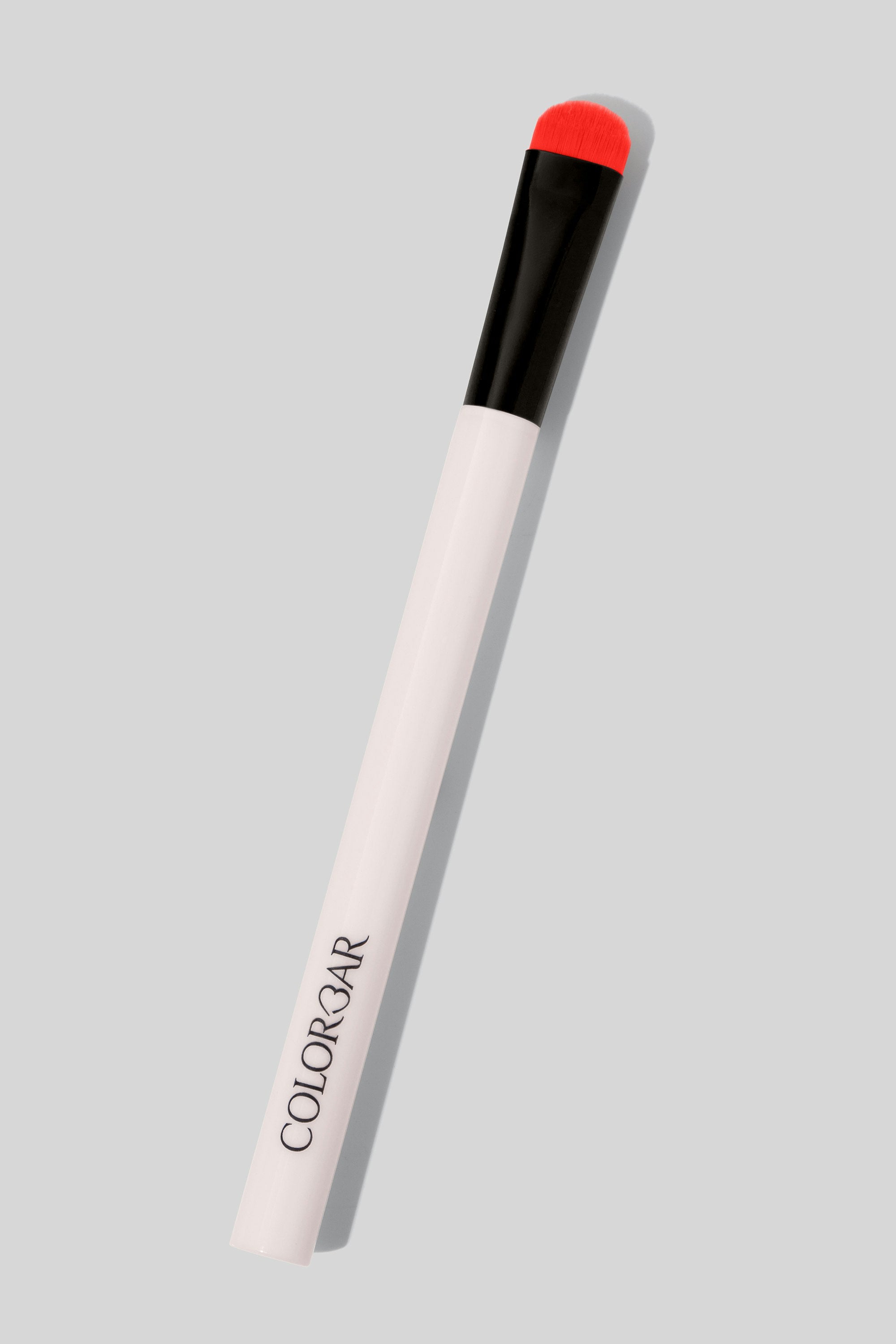 Colorbar Eyelluring Eyeshadow Brush, 1 Piece