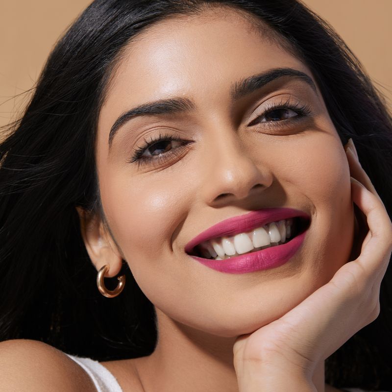 Mamaearth Moisture Matte Longstay Lipstick With Avocado Oil & Vitamin E