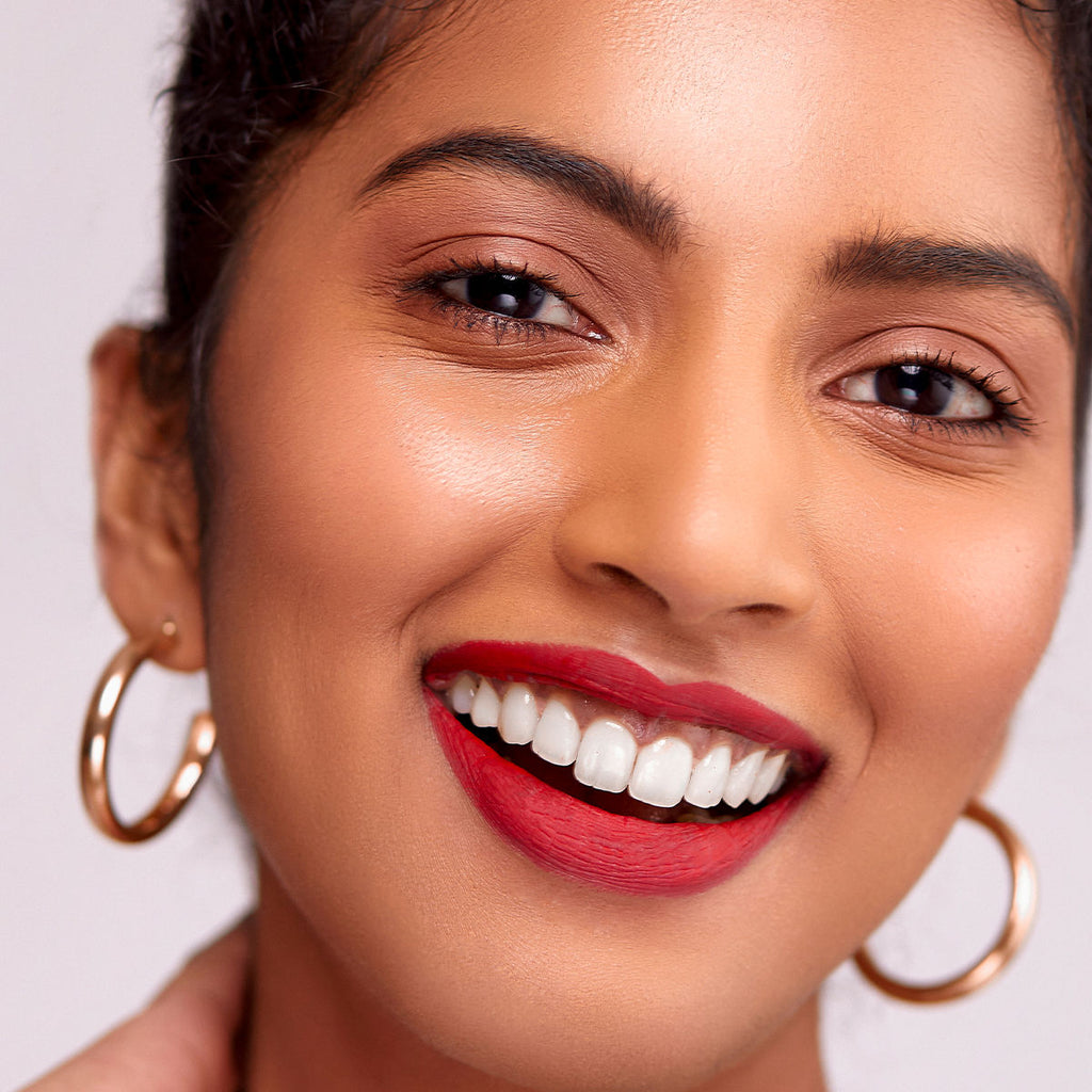 Mamaearth Naturally Matte Lip Serum - Matte Liquid Lipstick With Vitamin C & E